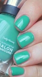 Sally Hansen Lakier Salon Complete Grass Is Green