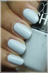 MAYBELLINE Lakier Color Show 975 Poolside